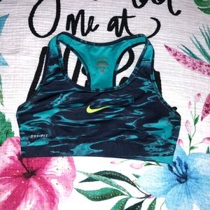 SHOP MY CLOSET !!! MAKE ME OFFERS 🌸🤩😻💙🌼🌺